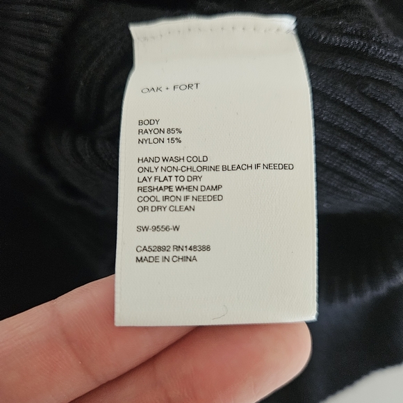 NWOT OAK+FORT Sweetheart Neckline Top W/ Straps - Picture 4 of 4